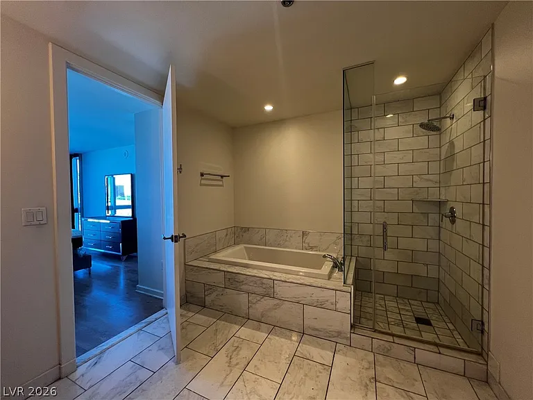 4471 Dean Martin Dr #906 — Photo 9