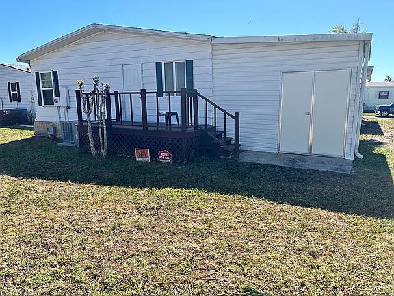 2nd image of 7010 Date Palm Ln