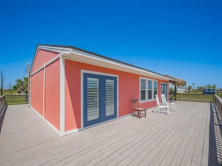 610 Surf Dr — Photo 16