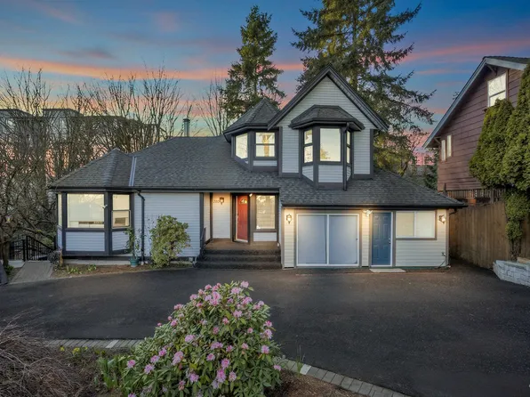 210 Nelson St, Coquitlam, BC V3K 4M4