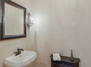 81 N Parkside Ave, Glen Ellyn, IL 60137
