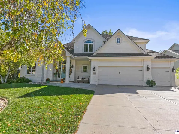 14611 Grant St, Omaha, NE 68116