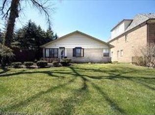 333 S Kenmore Ave, Elmhurst, IL 60126