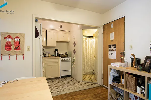 Rented by FirstService Realty (legacy) | media 4