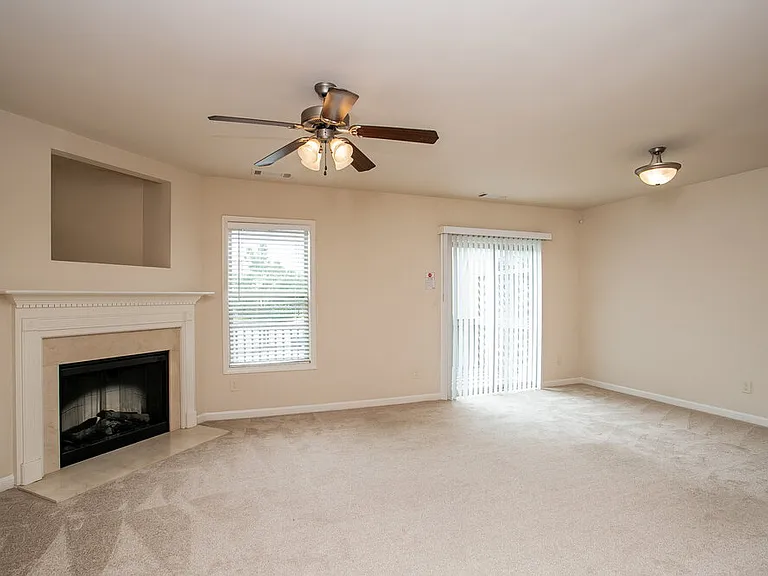 2279 Baywood Tree Ln — Photo 6