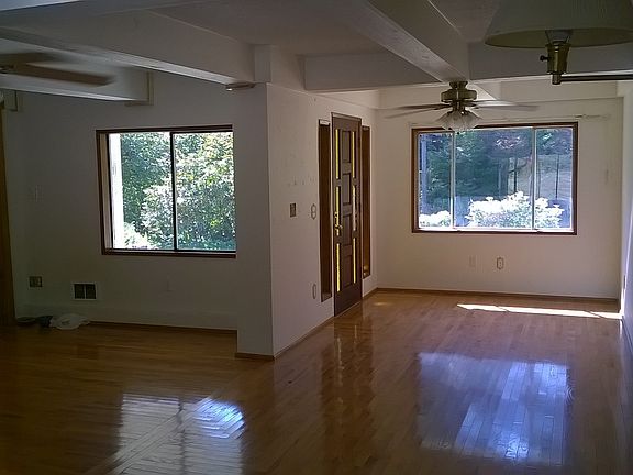 3rd image of 13717 34th Ave NW
