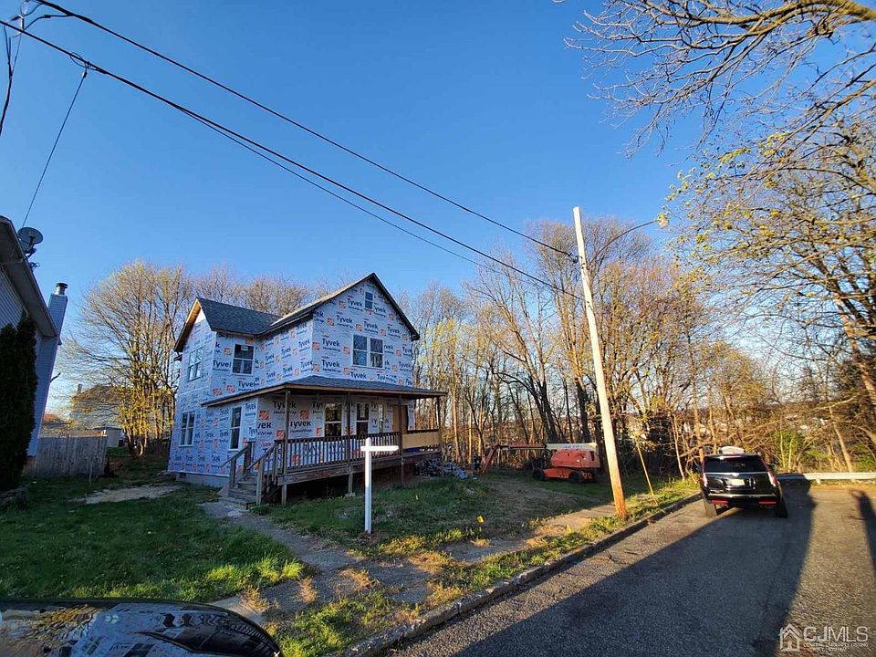 2nd image of 12 Grove St