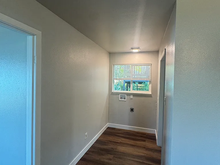 3700 Lakeshore Blvd #B — Photo 5
