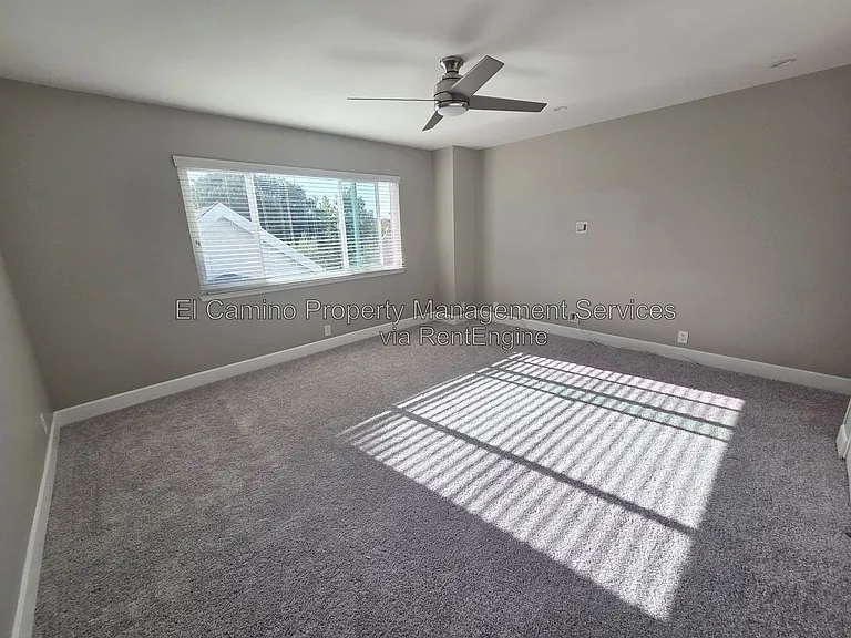 1728 Lake St — Photo 56