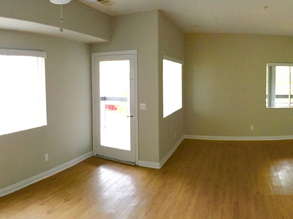 3rd image of 250 W Stocker St APT 201