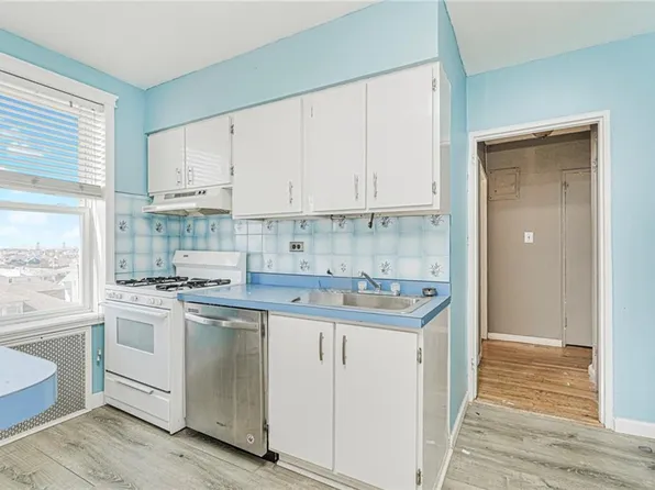 125 Beach 124th Street image 11 of 26