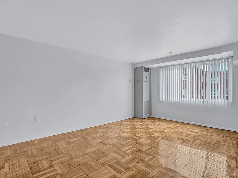 Glebe House Apartments — Photo 20