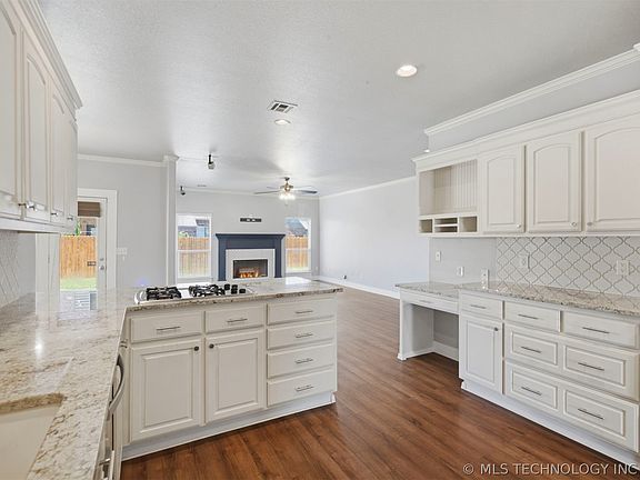 3rd image of 8905 N 140th East Ave