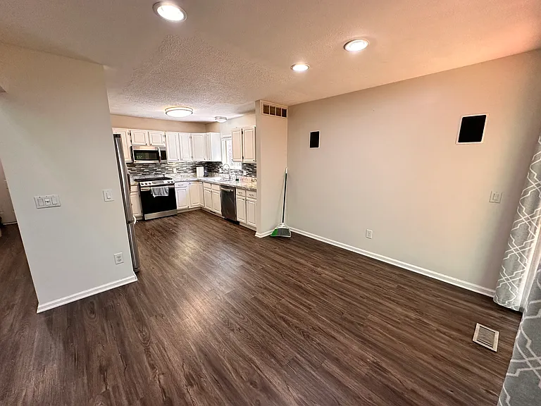 2355 Coyote Creek Dr — Photo 5