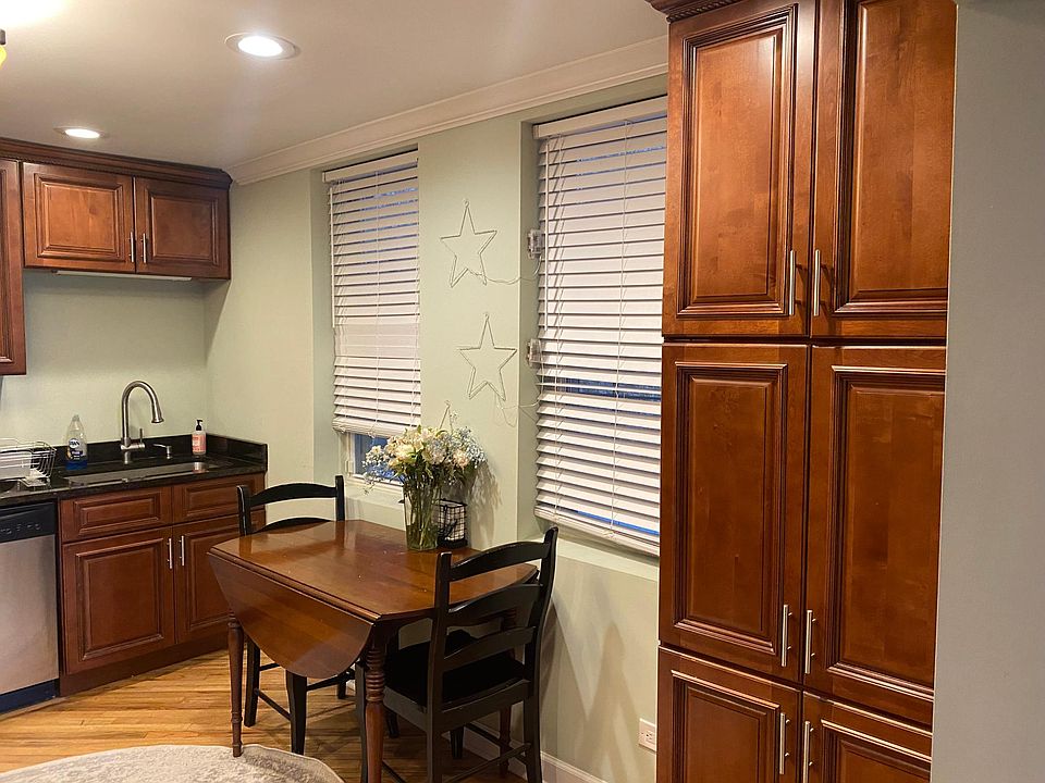 Eat in Kitchen (Most Recent pic)