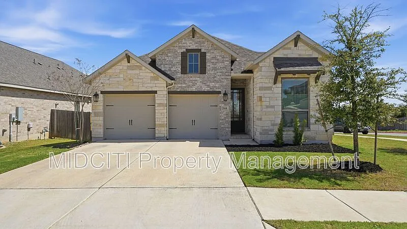 3 bed, 2.0 bath, 1956 sqft, $2,700 — Photo 1