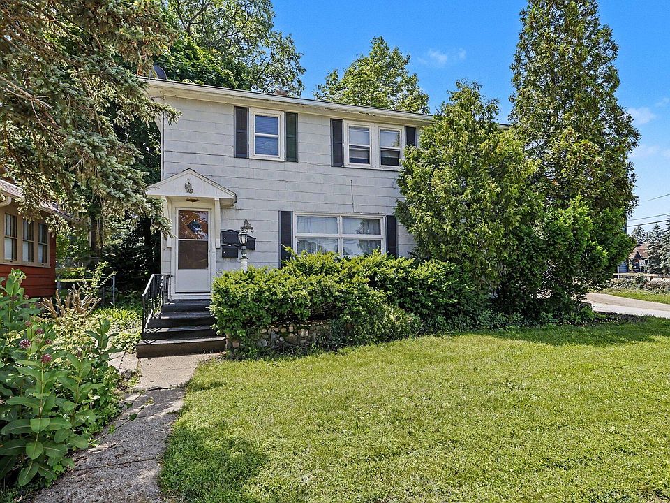1st image of 400 La Salle Ave