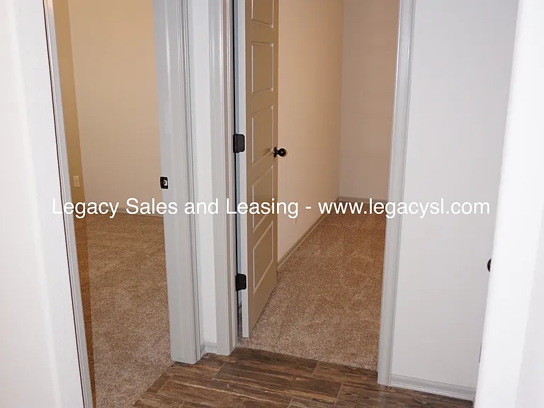 7211 S Laurel Pl — Photo 4