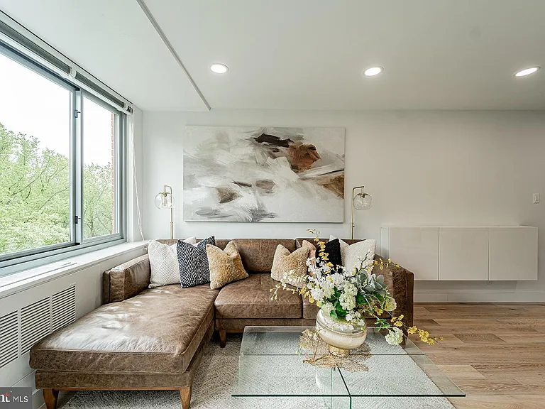 4200 Cathedral Ave NW #1005 — Photo 6