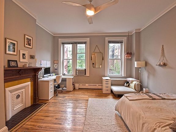 4th image of 42 W 106th St