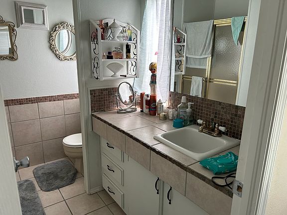 3rd image of 25 Turtle Rd