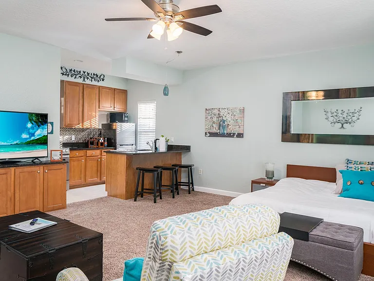 250 Westlawn Dr #605 — Photo 5