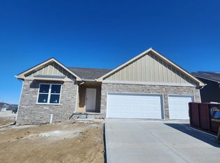 5114 Pinehill Rd, Bellevue, NE 68133