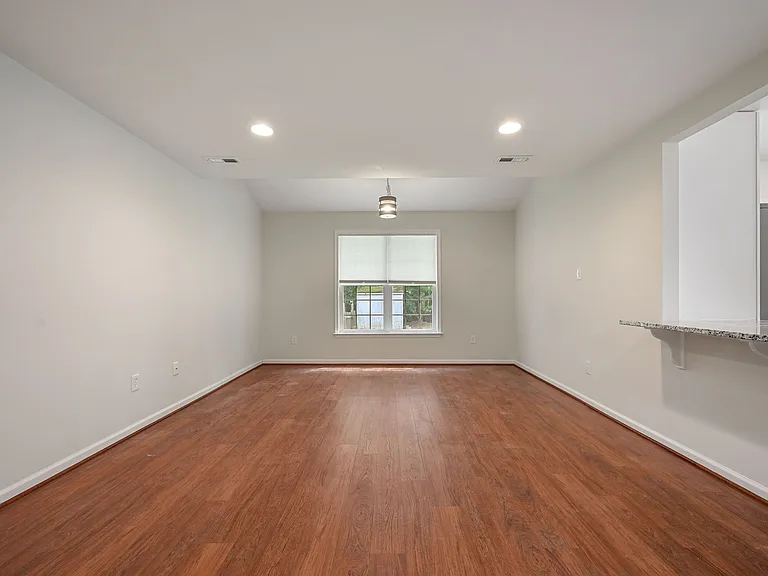 176 Stoney Dr — Photo 10