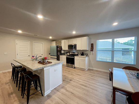 4th image of 6725 Sarah Ann Way