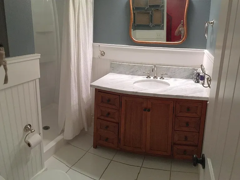 10757 Hortense St — Photo 15