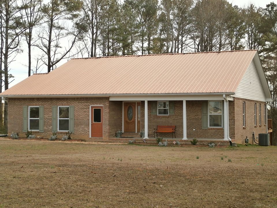 MINUTES FROM I-65 & TOWN