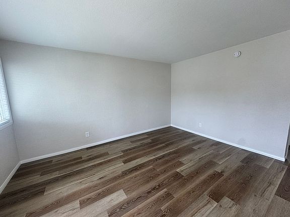 5th image of 6150-6152 Horton Dr
