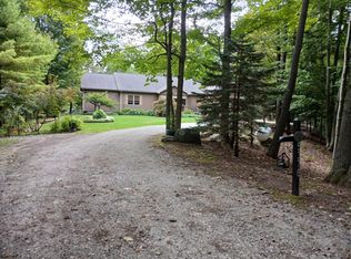 5376 W Oak Point Rd, Ludington, MI 49431