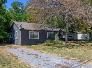 818 S Gribble St, Sherman, TX 75090