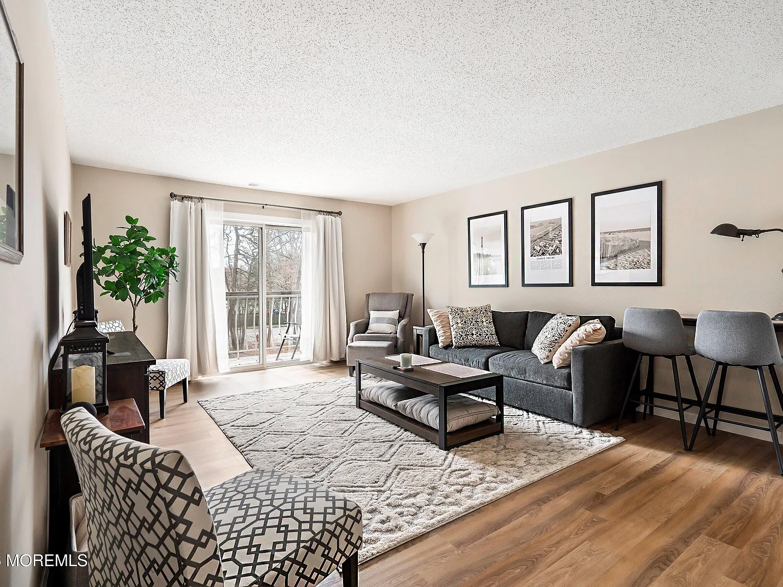 1 bed, 702 sqft, $2,600 — Photo 3