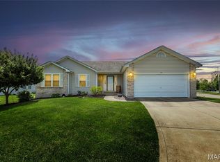 1860 Somerset Hollow Ct, Wentzville, MO 63385