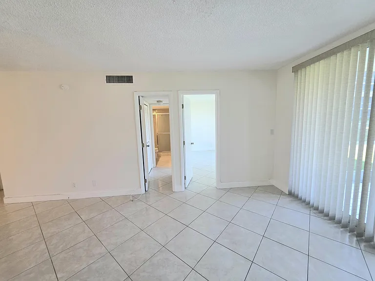 3100 NE 48th Ct #113 — Photo 40