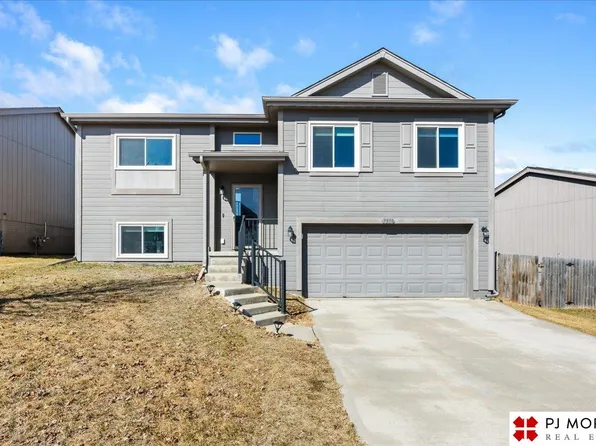 7328 N 90th St, Omaha, NE 68122