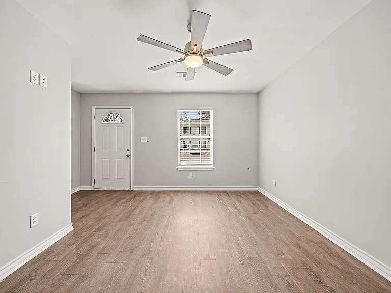 Springwood Townhomes — Photo 8