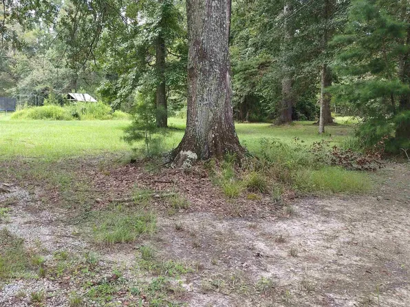 Forest Dr, Walker, LA 70785