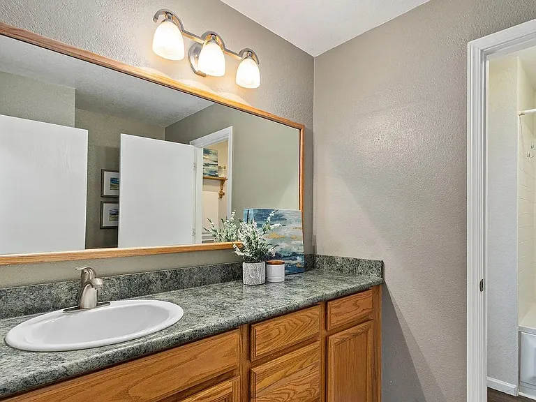 814 Arbor Ave #G — Photo 15