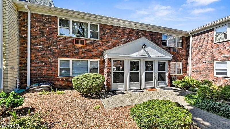 1st image of 137 Regency Park #137