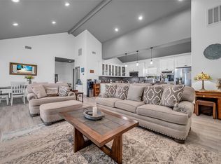 308 Lakeshore Dr S, Onalaska, TX 77360