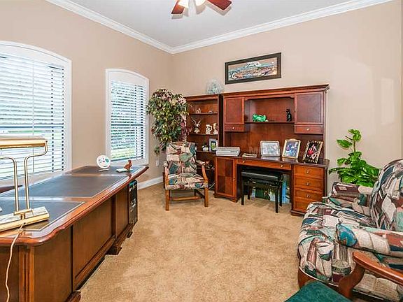 4th image of 1202 Playmoor Dr