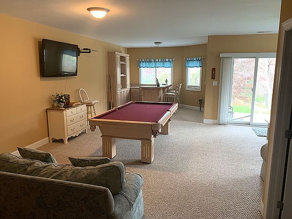 3rd image of 205 Retreat Ln