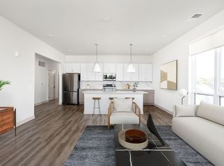 833 W Main St APT 205, Carmel, IN 46032