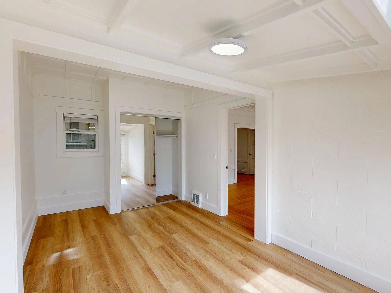1077 Ashbury Street — Photo 3