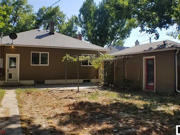 5th image of 1405 Grace Ave