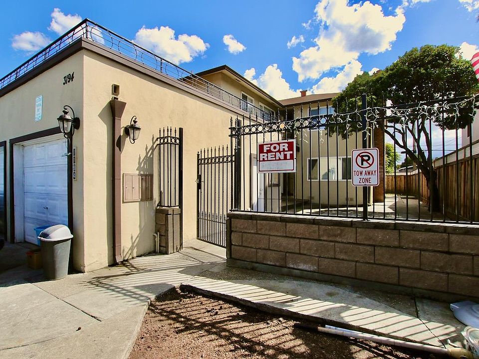 1st image of 3194 Moorpark Ave APT 4