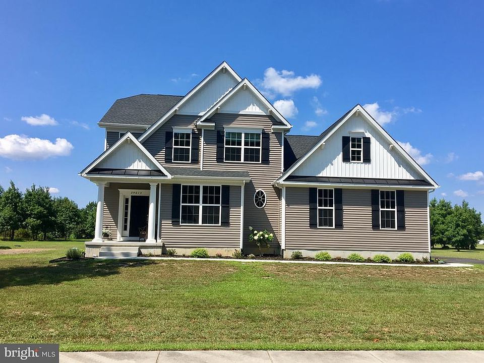 1st image of Holly Oak Dr